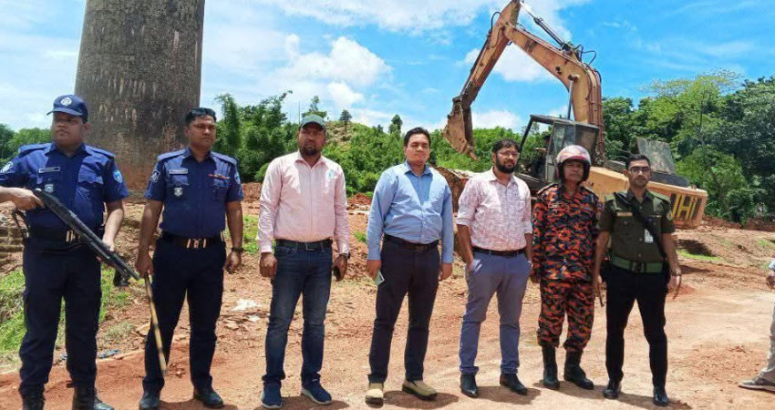 লামায় হাইকোর্টের নির্দেশে ইটভাটায় প্রশাসনের অভিযান