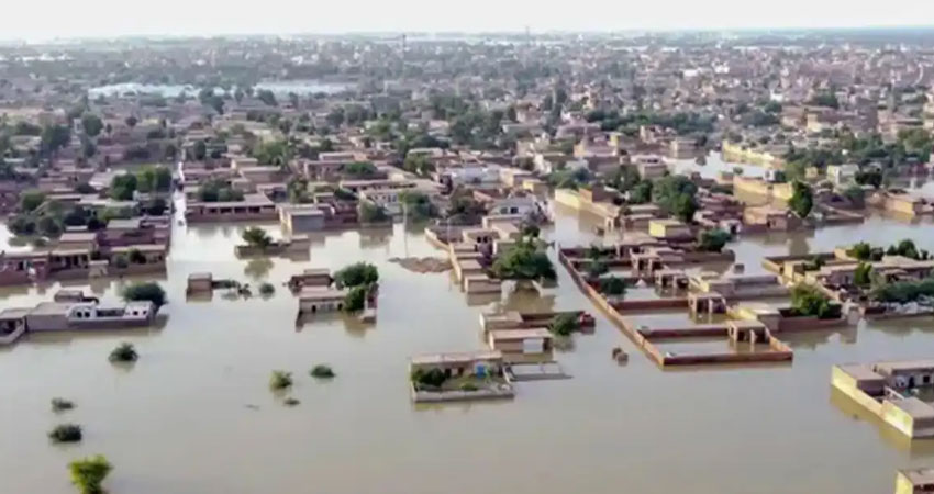 পাকিস্তানে বন্যায় নিহত বেড়ে ৩৫১ 