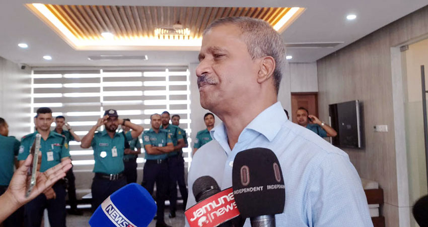 নির্বাচন অনুষ্ঠানের দায়িত্ব সরকারের, দলের না: আসিফ নজরুল