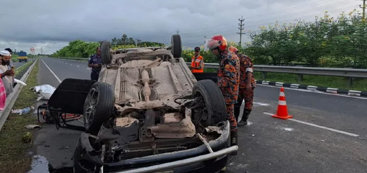 এক্সপ্রেসওয়েতে প্রাইভেটকার উল্টে নিহত ৩