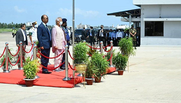 রোহিঙ্গা সংকটের সমাধান খুঁজতে কক্সবাজারে প্রধান উপদেষ্টা