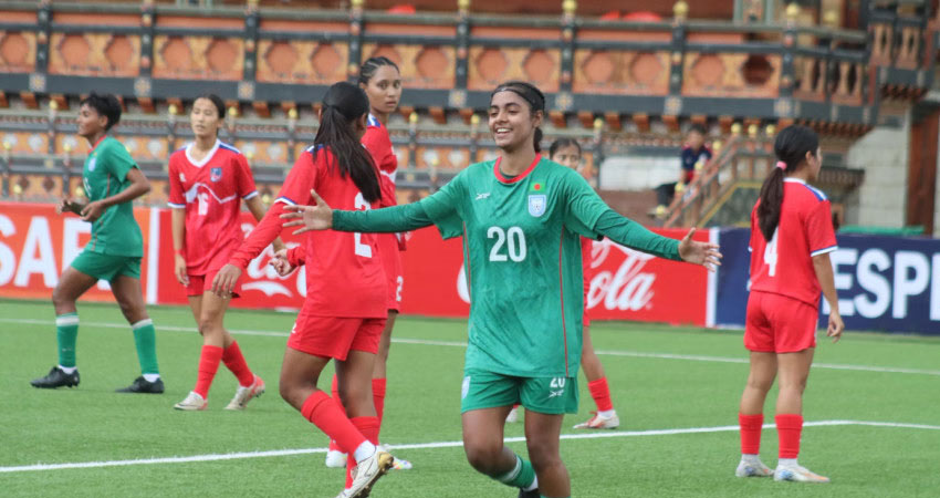 প্রীতির হ্যাটট্রিকে নেপালকে ৪-১ গোলে উড়িয়ে দিয়েছে বাংলাদেশ