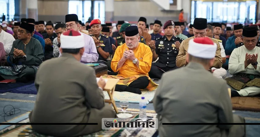 ভূমিকম্পের ক্ষতি থেকে বাঁচতে মালয়েশিয়ায় বিশেষ নামাজ