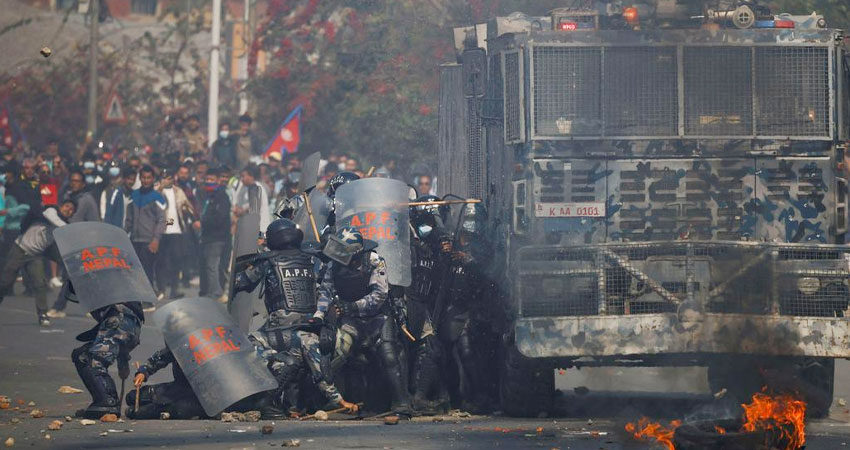 নেপালে বিক্ষোভকারীদের ওপর পুলিশের গুলিতে নিহত বেড়ে ১৪ 