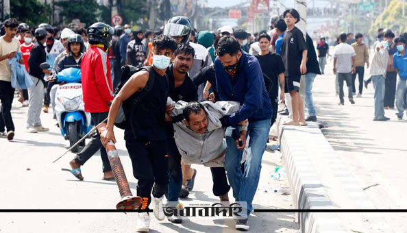 নেপালজুড়ে ছড়িয়ে পড়েছে বিক্ষোভ, আজও রাস্তায় তরুণরা