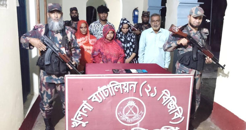 অবৈধ অনুপ্রবেশের দায়ে শার্শা সীমান্তে ৫ নারী-পুরুষ আটক