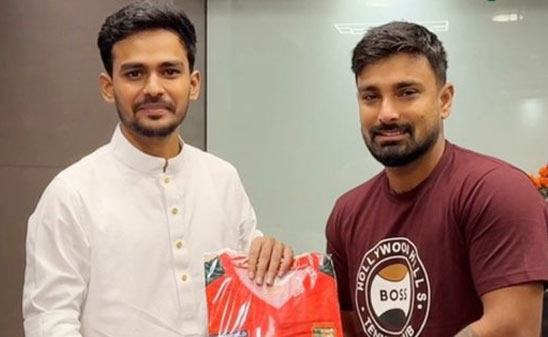 বাংলাদেশ দল নিয়ে আশাবাদী ক্রীড়া উপদেষ্টা 