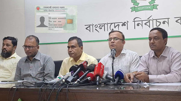 এনআইডি আইন বাতিলসহ ৫ দফা সুপারিশ ইসি কর্মকর্তাদের