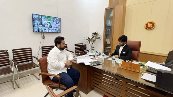 হাসিনার বিরুদ্ধে সাক্ষ্য দিতে ট্রাইব্যুনালে নাহিদ