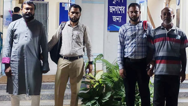 সাবেক মন্ত্রী সাইফুজ্জামানের শিল্প গ্রুপের দুই কর্মকর্তা গ্রেপ্তার সাবেক মন্ত্রী সাইফুজ্জামানের শিল্প গ্রুপের দুই কর্মকর্তা গ্রেপ্তার