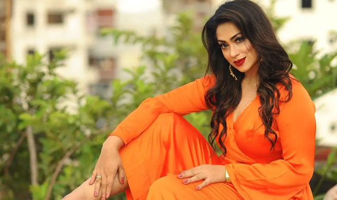 নায়িকা নয়, অন্য পরিচয়ে ফিরছেন পপি 