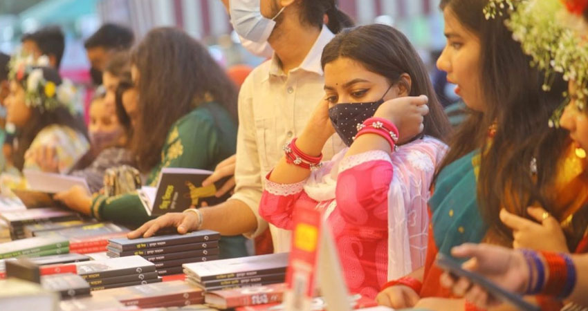 একুশে বইমেলা স্থগিত ঘোষণা