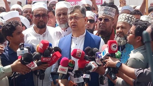 ধর্মের ভিত্তিতে রাজনীতিতে বিভাজন চায় না বিএনপি : সালাহউদ্দিন