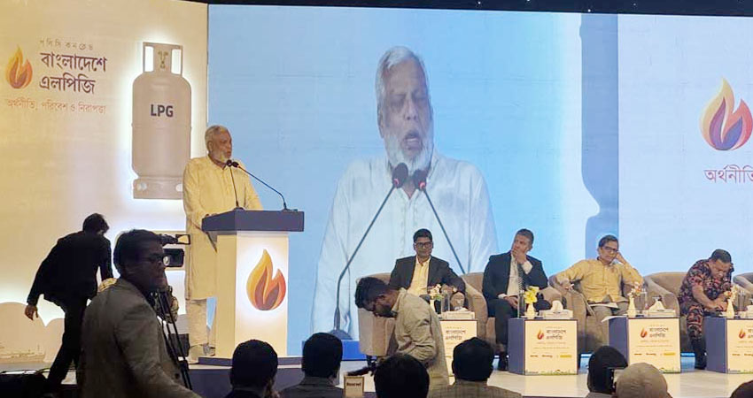 এলপিজি সিলিন্ডারের দাম ১ হাজার টাকার মধ্যে হওয়া উচিত