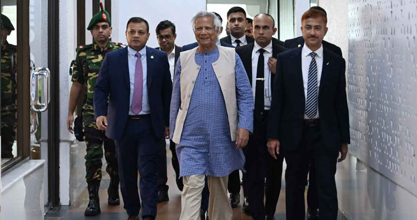 প্রধান উপদেষ্টা ইতালি থেকে দেশে ফিরেছেন প্রধান উপদেষ্টা ইতালি থেকে দেশে ফিরেছেন