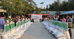 নেত্রকোনায় এলএসটিডি প্রকল্পের আওতায় কৃষকদের মাঝে ধান চাষের উপকরণ বিতরণ