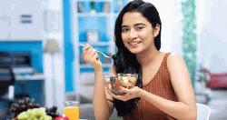 শীতে উজ্জ্বল ত্বক পেতে খান এই ৫ খাবার