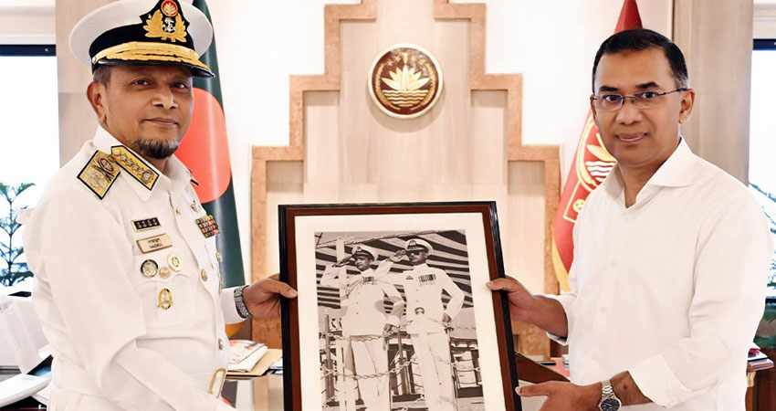 প্রধানমন্ত্রীর সঙ্গে নৌ-প্রধানের সাক্ষাৎ