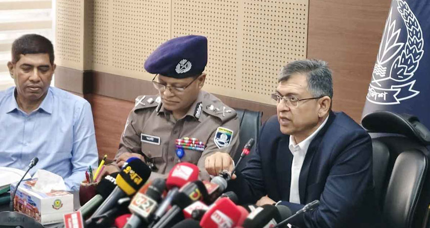 পুলিশের পোশাক পরিবর্তন নিয়ে যে বার্তা দিলেন স্বরাষ্ট্রমন্ত্রী